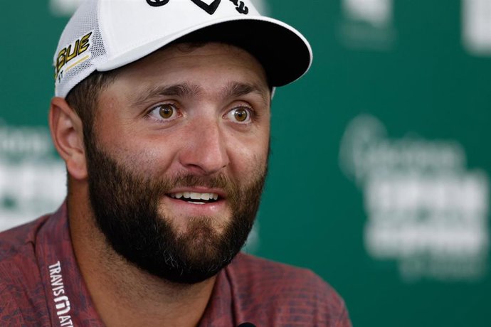 Archivo - El golfista español Jon Rahm durante una rueda de prensa