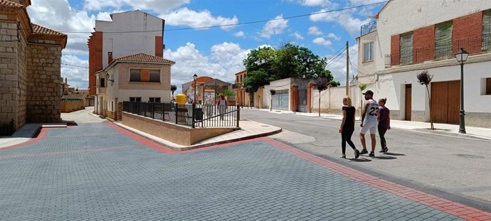 Nuevo asfaltado barrio del Santo Cristo.