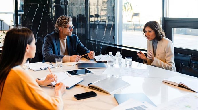 BBVA crea una guía interna para poner en valor la diversidad generacional