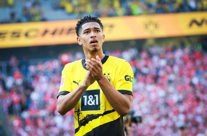 FILED - 28 May 2023, North Rhine-Westphalia, Dortmund: Dortmund's Jude Bellingham reacts after the German Bundesliga soccer match between Borussia Dortmund and FSV Mainz 05 at Signal Iduna Park. Jude Bellingham's move from Borussia Dortmund to Real Madr