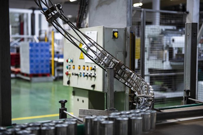 Archivo - Una industria riojana