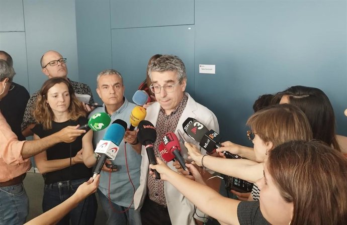 El número 2 de la lista de BComú, Jordi Martí, en declaraciones a los periodistas.