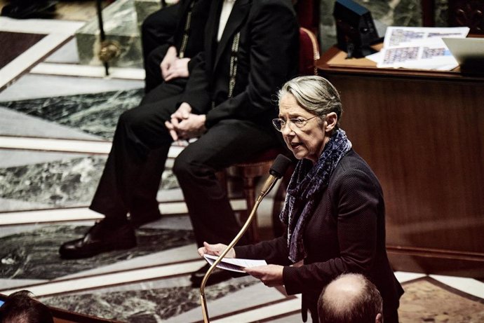 Archivo - Elisabeth Borne, primera ministra de Francia, comparece en la Asamblea Nacional