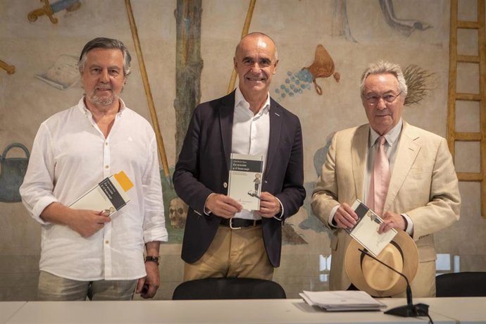 Felipe Benítez Reyes junto a Antonio Muñoz