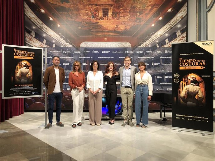 Presentación de 'El tiempo entre costuras, el musical'