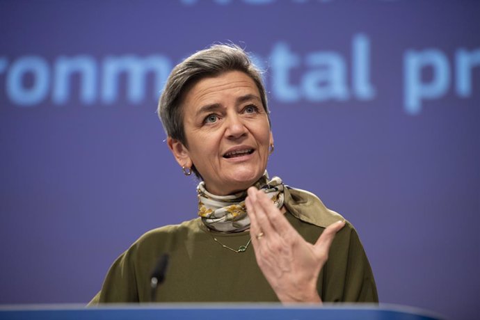 Archivo - FILED - 21 December 2021, Belgium, Brussels: European Commissioner for Europe fit for the Digital Age Margrethe Vestager holds a press conference on the Commission's endorsement of the new Guidelines on State aid for Climate, Environmental pro
