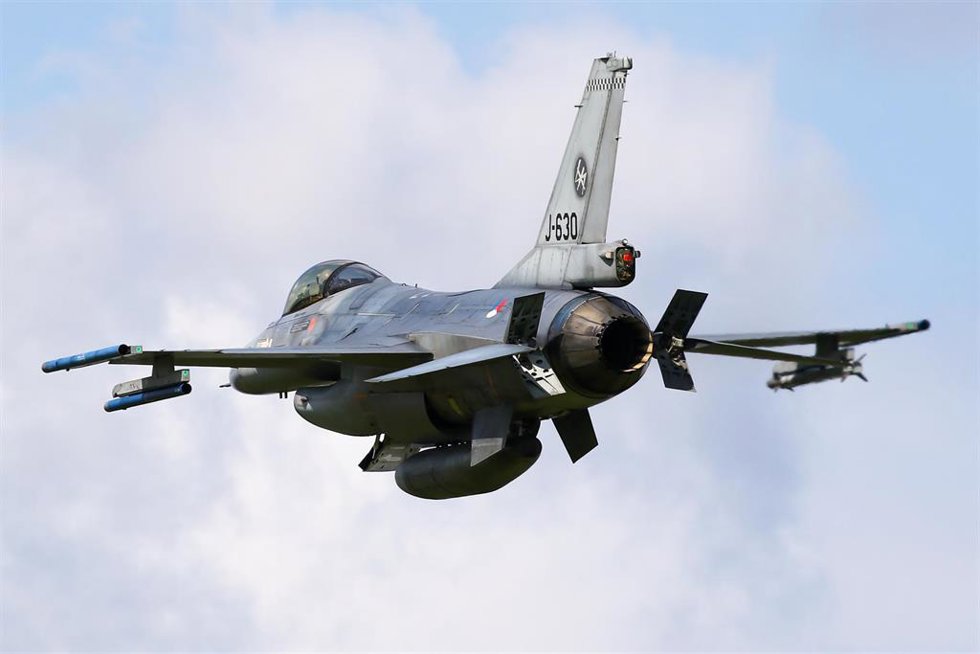 Archivo - Avión de combate modelo F-16 de las Fuerzas Armadas neerlandesas