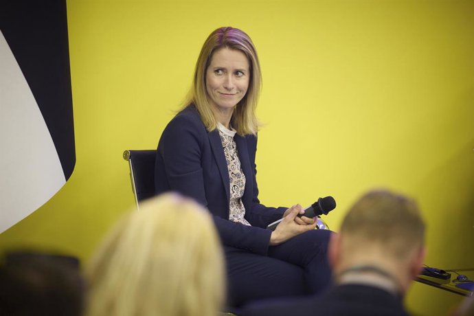 Archivo - April 24, 2023, Zhytomyr, Zhytomyr Oblast, Ukraine: Estonian Prime Minister Kaja Kallas smiles as she listens to a question from students during a meeting with Ukrainian President Volodymyr Zelenskyy at the Zhytomyr Polytechnic, April 24, 2023