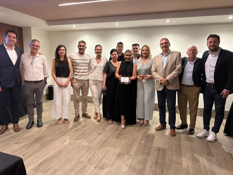 La concejal Mari Carmen Sánchez en la entrega del premio de la Asociación Alicante Costa Blanca por el Turismo de Cruceros.