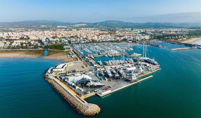 Puerto de Vilanova i la Geltrú, sede de una de las regatas preliminares de la 37 Copa América de Barcelona 2024