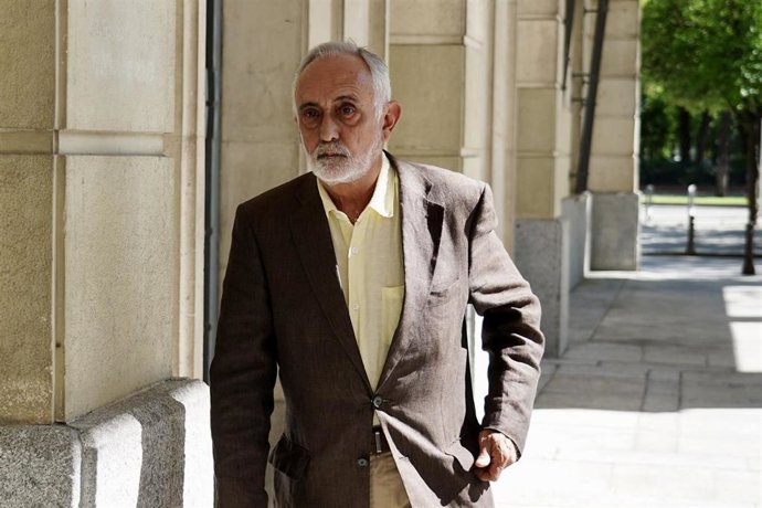 Archivo - Fernando Villén al acudir este miércoles a la Audiencia de Sevilla