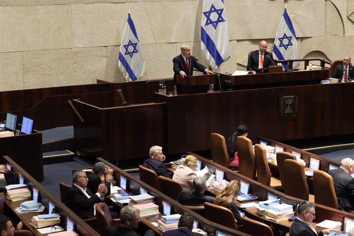 El primer ministro de Israel,  Benjamin Netanyahu frente a la Knesset