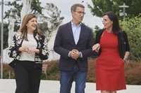 Feijóo avisa a Vox que sus candidatos buscarán la fórmula en cada territorio y que no pactarán "bajo amenaza"