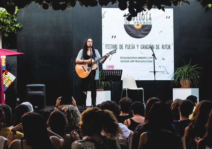Archivo - La cantan Titxu Vélez en un concierto en en la Casa Zorrilla de Valladolid en el marco del IV  Mediodía de Versos.
