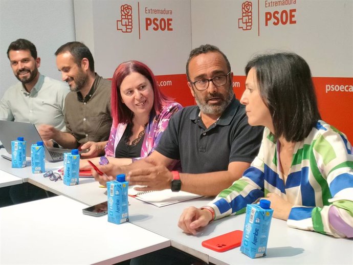Reunión de la Comisión Ejecutiva Provincial del PSOE de Cáceres