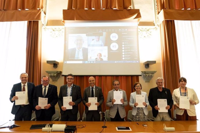 Firma de dos Memorandos por parte de Ulysseus y dos universidades de Vietnam y Canadá.