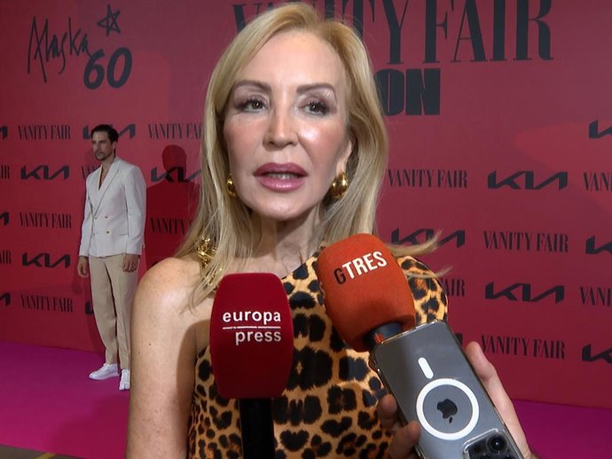 Carmen Lomana en el 60 cumpleaños de Alaska