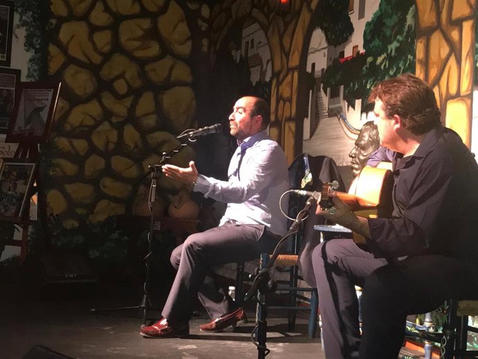 Archivo - Una actuación en la Peña Flamenca La Soleá de Alcalá.