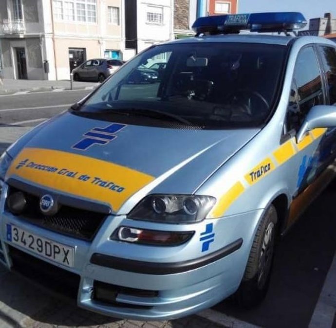 Imagen de un vehículo de la Dirección General de Tráfico, DGT.