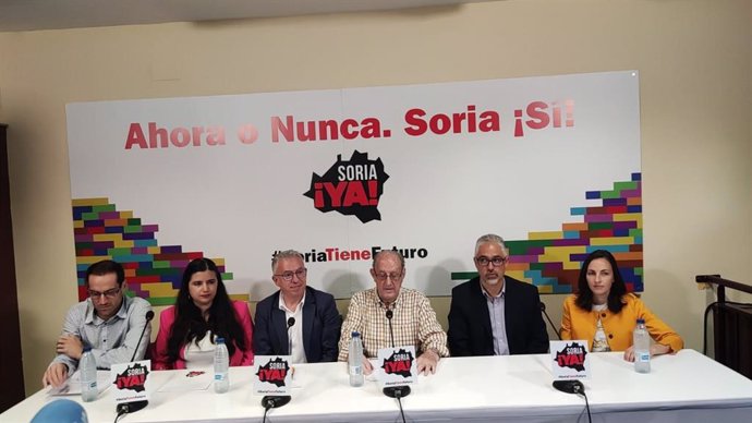 De izda a dcha, Fernado Arévalo, Rosalía Peña, Ángel Ceña, Goyo Sanz, Carlos Vallejo y Silvia Largo.