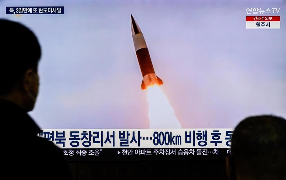 Archivo - Imagen de archivo del lanzamiento de un misil por parte de Corea del Norte.