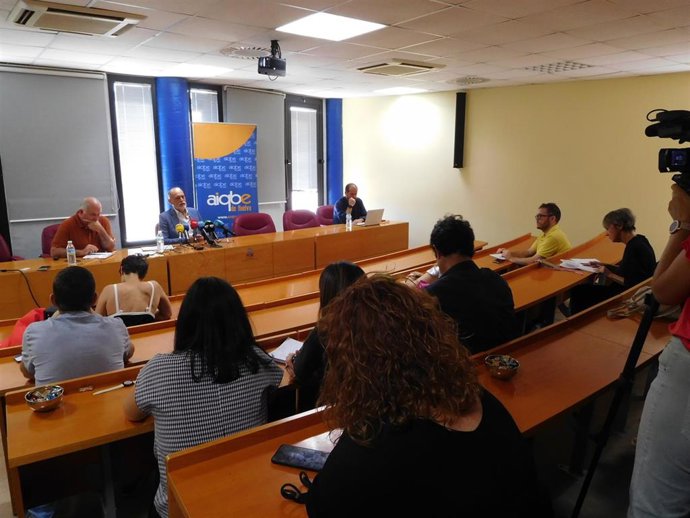 Encuentro de Aiqbe con los medios de comunicación de Huelva en la FOE.