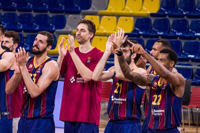 El exjugador de baloncesto Pau Gasol y Felipe Martín, director de Medios, Marketing Online y Patrocinios de Banco Santander.