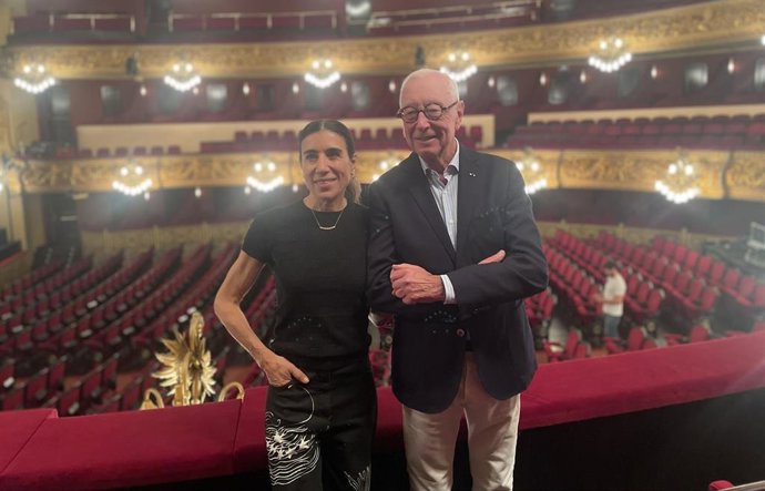 La coreógrafa Blanca Li y el director William Christie en la presentación de la ópera ballet 'Dido & Aeneas' en el Liceu