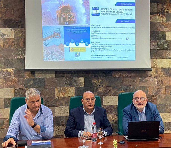 Imagen de la jornada celebrada en la sede del Colegio de Ingenierons de Minas en Huelva.