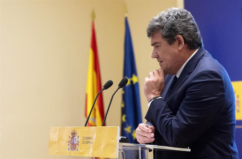 Archivo - El ministro de Inclusión, Seguridad Social y Migraciones, José Luis Escrivá