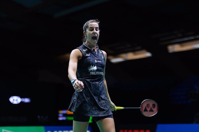 Archivo - Carolina Marín celebra un punto durante un torneo