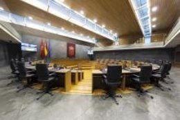 Salón de plenos del Parlamento de Navarra.