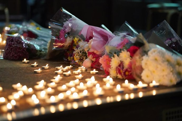 Vigilia por los fallecidos en un ataque múltiple en Nottingham