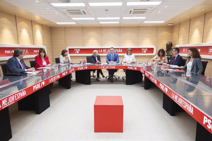 Reunión del comité coordinador del programa electoral del PSOE para las elecciones generales del 23 J, presidido por el secretario general, Pedro Sánchez,  en la que ha participado la vicepresidenta primera, Nadia Calviño.