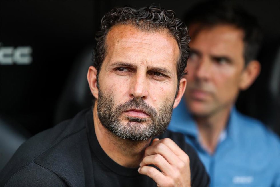 Ruben Baraja, head coach of Valencia, looks on during the spanish league, La Liga Santander, football match played between Valencia CF and RCD Espanyol at Mestalla stadium on May 28, 2023, in Valencia, Spain.
