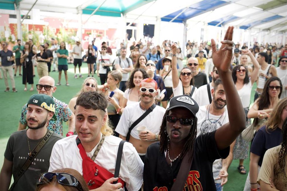 Primeros centenares de asistentes al Sónar de Día del Festival Sónar de Barcelona