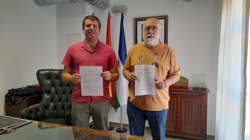 José Morales y Blas Gómez, en el Ayuntamiento de Monachil