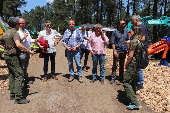Alejandro Calvo y Marcelino Marcos Líndez, en el centro