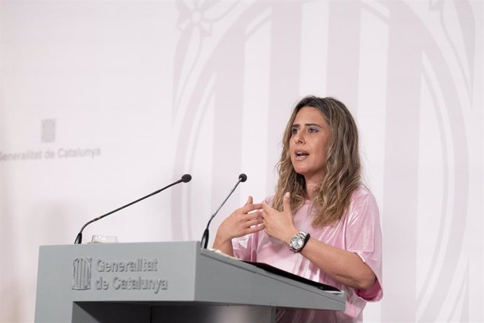La portavoz del Govern, Patrícia Plaja, interviene durante una rueda de prensa tras la reunión semanal del Consell Executiu, en el Palau de la Generalitat, a 13 de junio de 2023, en Barcelona, Cataluña (España). 