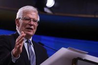 Borrell lamenta las muertes por el naufragio en Grecia y pide "soluciones sostenibles"