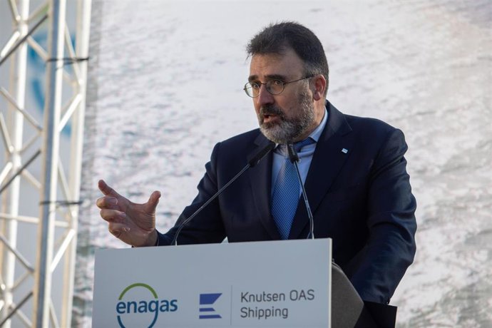 Archivo - El presidente del Puerto de Barcelona Lluís Salvadó interviene durante la presentación del primer barco de bunkering de gas natural licuado (GNL), en la planta de regasificación de Enagás del Puerto de Barcelona, a 2 de febrero de 2023, en Bar