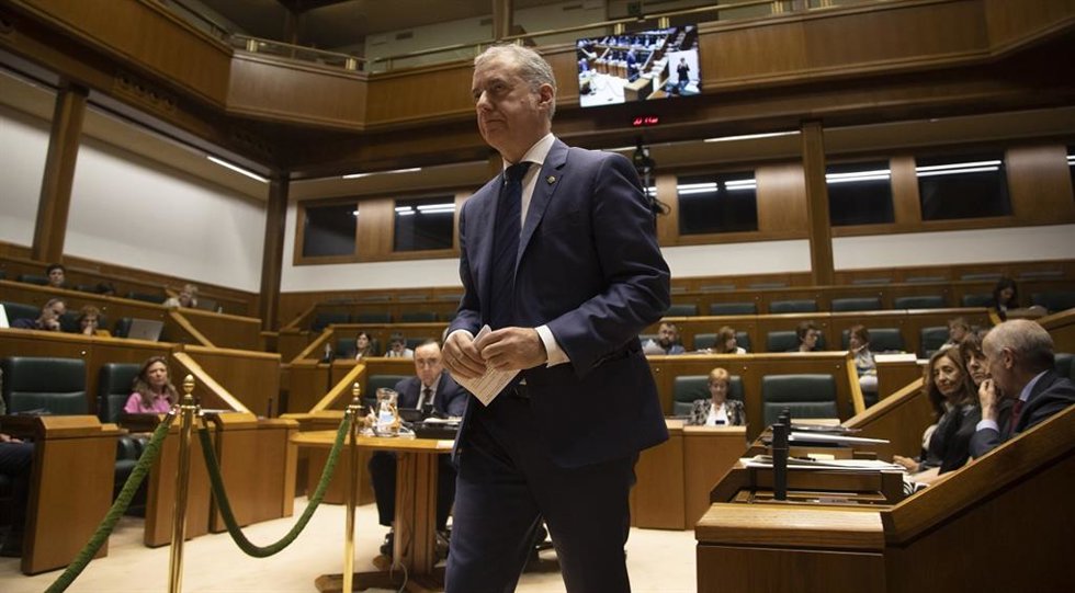 El lehendakari subraya que cada asesinato machista "es un nuevo fracaso de la sociedad" 