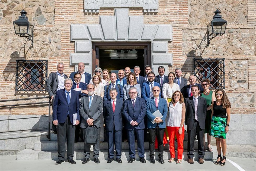 Imagen de la reunión en Toledo del Tribunal de Cuentas y la Cámara de Cuentas.