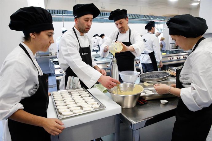 Archivo - Taller de empleo cocina Barreda