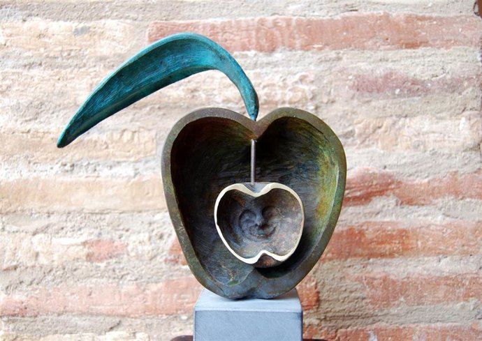 Archivo - Imagen del premio 'Villa de La Almunia' del FESCILA 