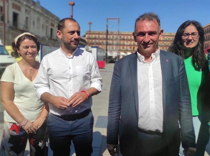 Enrique Santiago (2 dcha.) junto a Sebastián Pérez en Córdoba.