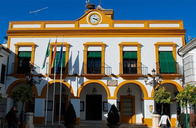 Fachada del Ayuntamiento de La Puebla de Cazalla