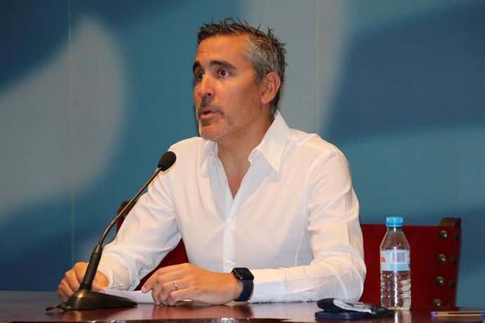 Archivo - El presidente del Colegio Oficial de Médicos de Baleares (Comib), el doctor Carles Recasens.