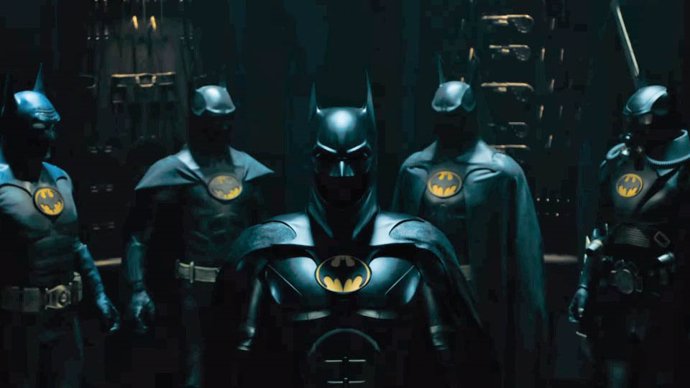 The Flash: Andy Muschietti explica los cambios en el traje de Batman de Michael Keaton