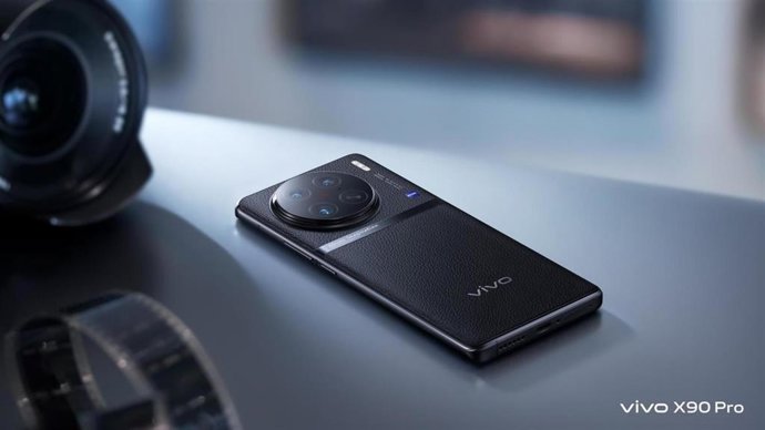 Archivo - El nuevo buque insignia de vivo X90 Pro.